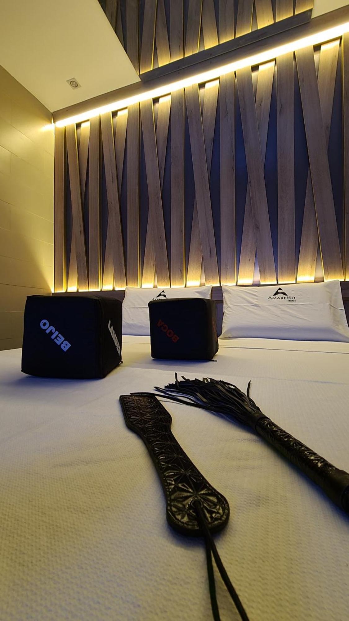 Amaretto Motel - Adults Only Arcoverde Bagian luar foto